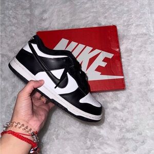 Nike Dunk Low ‘black white’ big kids